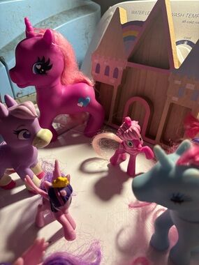 My Little Pony Assorted Pink & Purple Unicorn Figures Playset